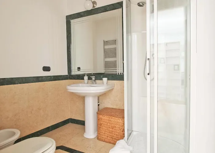 Cozy Terrace Close To Eataly And Metro Piramide Apartamento